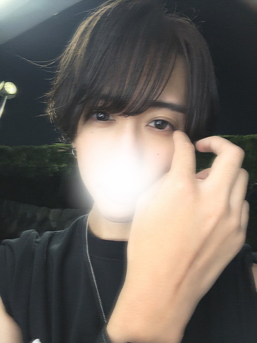 NAGISA(ﾅｷﾞｻ) 先日、髪の毛切りました✂️