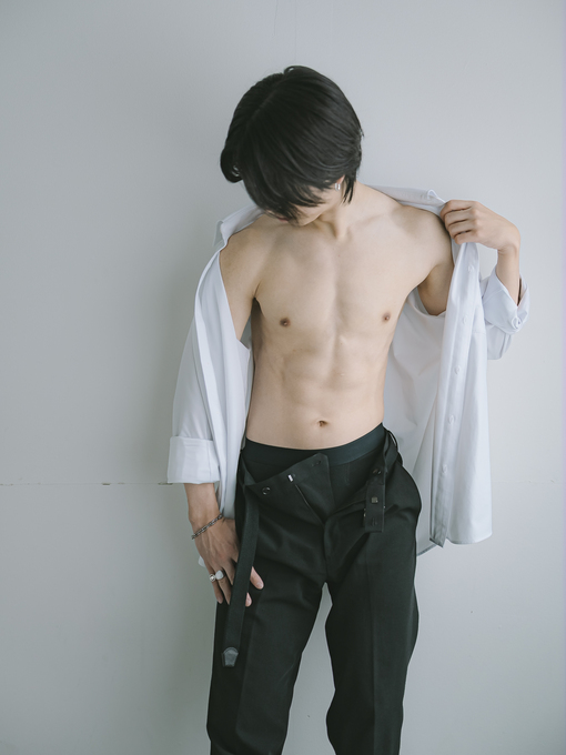 JIN(ｼﾞﾝ) 部屋に入った瞬間...