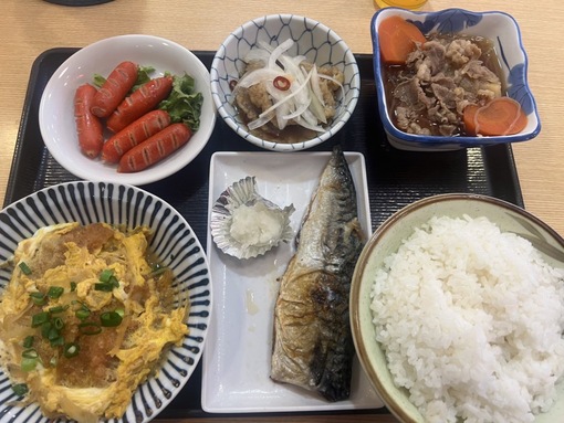 HULK(ﾊﾙｸ) 気合いの朝ごはん🧞‍♂️