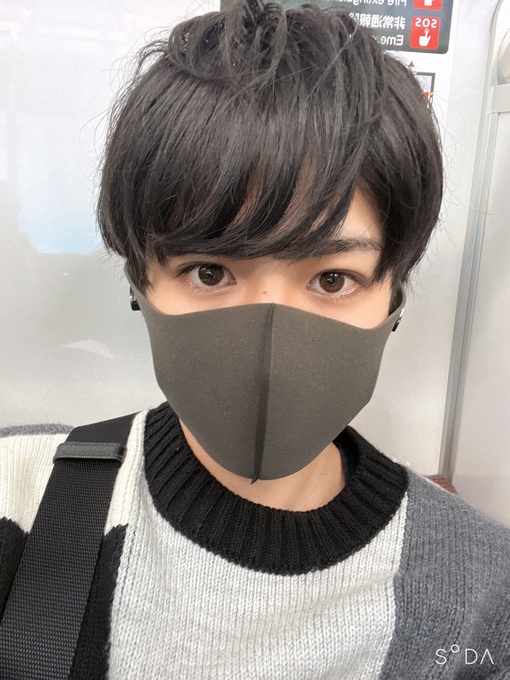 RINTA(ﾘﾝﾀ) 髪切りました✌️