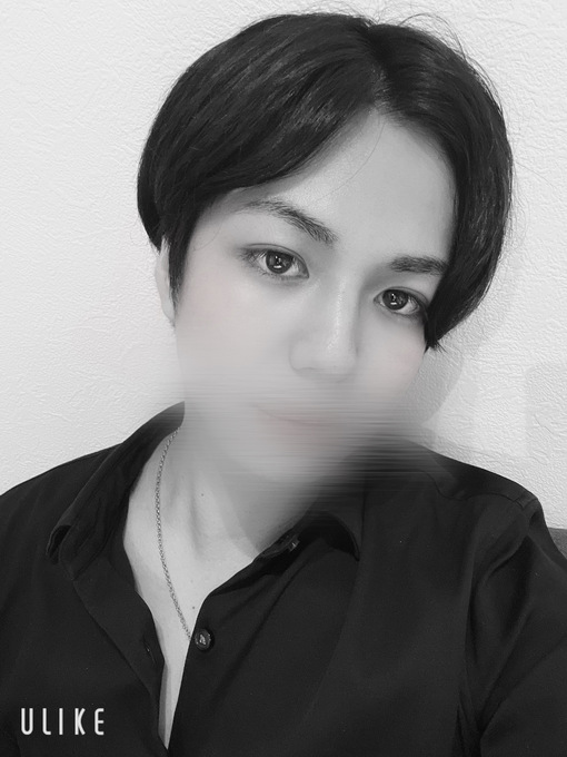 RINTA(ﾘﾝﾀ) モノトーンな写真