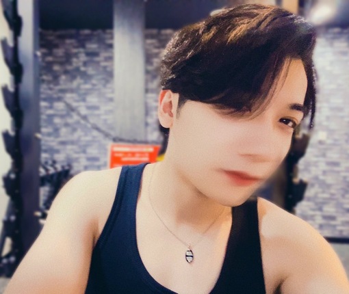 YUNO(ﾕﾉ) 髪きってきた✂️